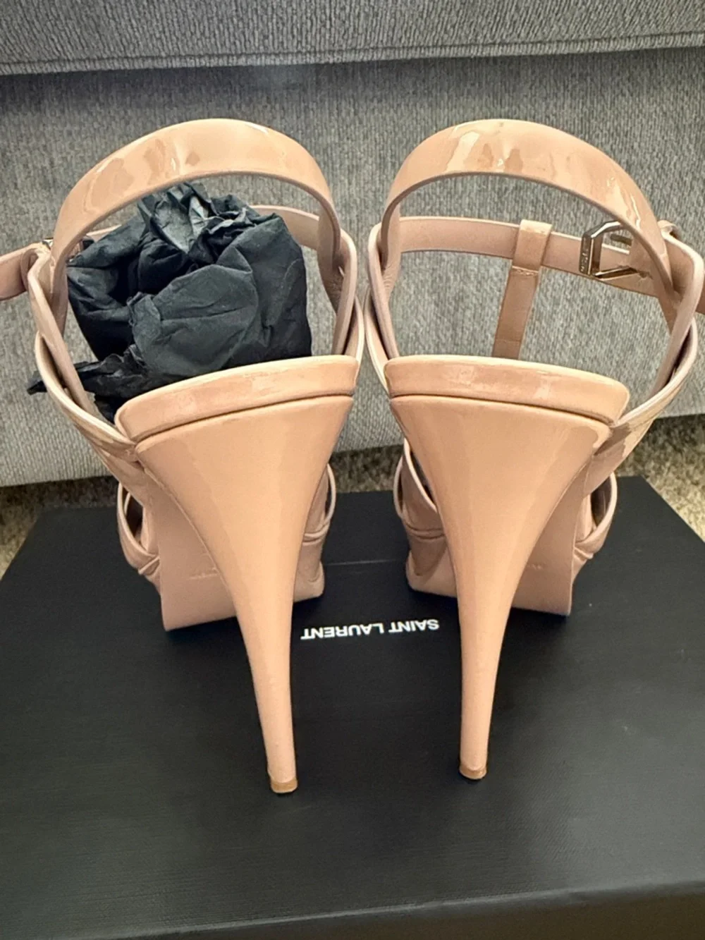 YSL TRIBUTE PLATFORM SANDALS IN PATENT LEATHER - Picture 5 of 7